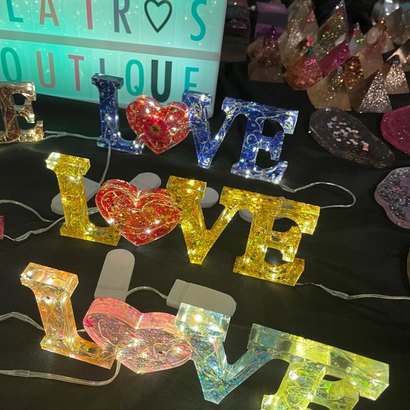 Light Up Resin Sign - Picture 3 of 5